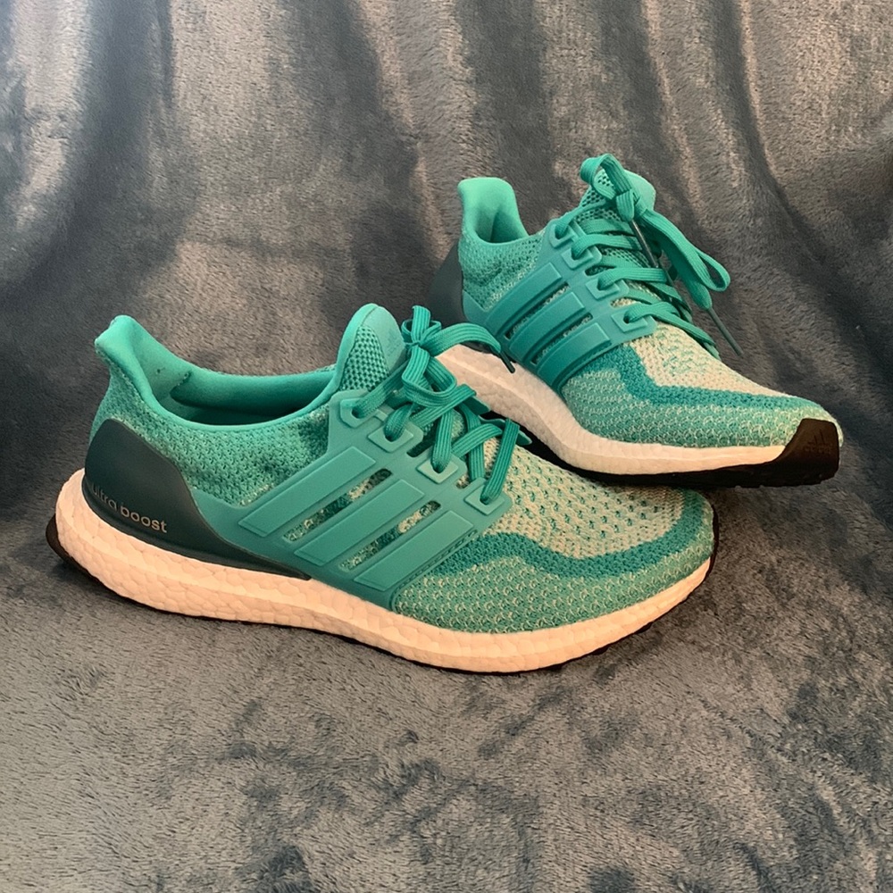 Adidas Ultraboost 2.0 “shock mint” womens 8.5